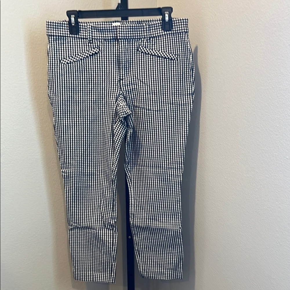 GAP Black and White Chinos Classic Style